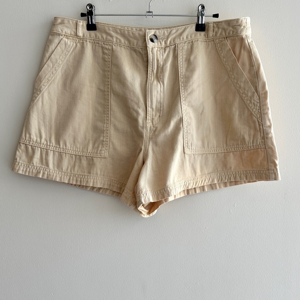 Universal Thread Women’s Tan Cargo Shorts, Casual Summer Shorts, Size 14